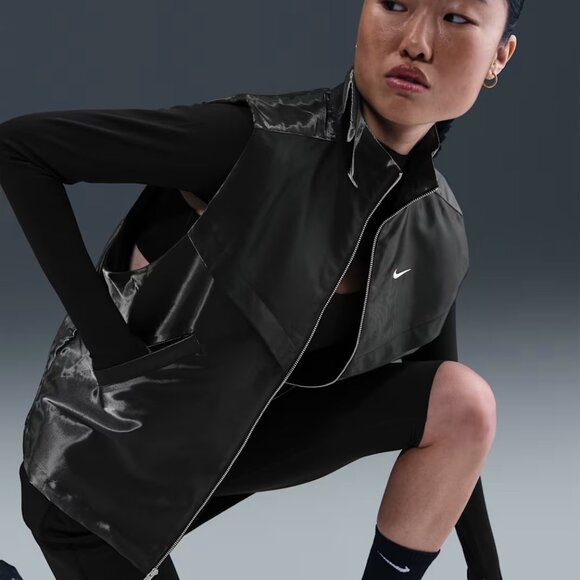 NWT Nike Sportswear Windrunner HV2472 Women's Shine Vest Zippered pockets SMALL - Picture 3 of 6